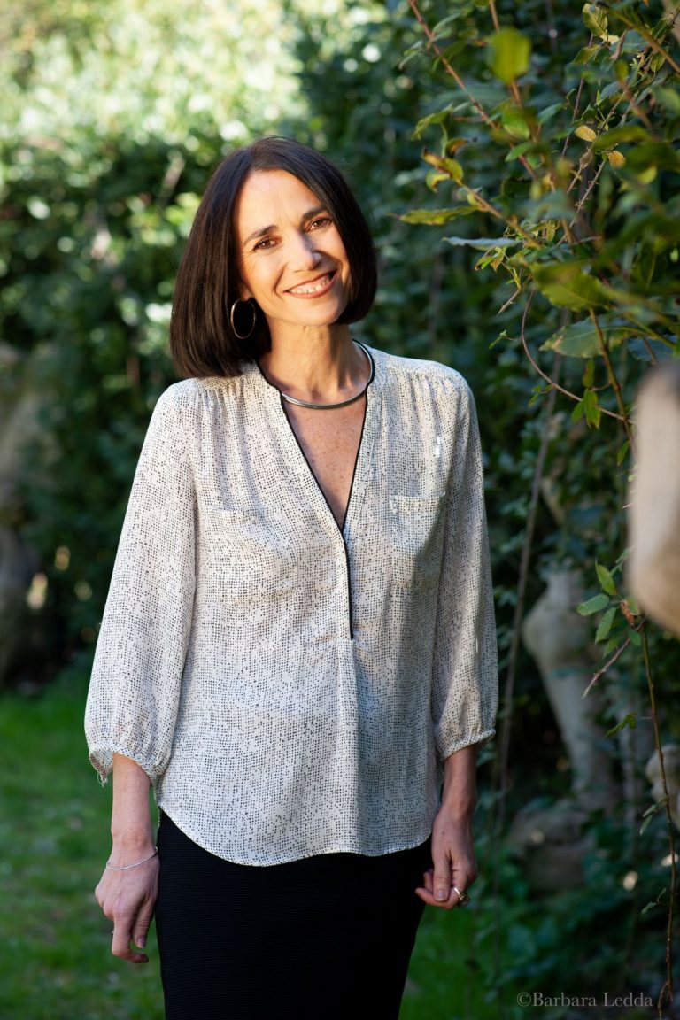 Lisa Ginzburg by Barbara